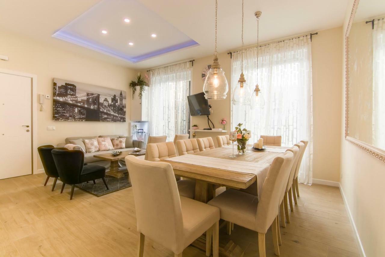 Sol Luxury Suites Madri Exterior foto