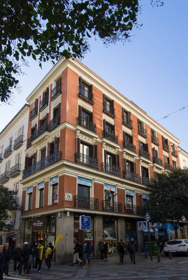 Sol Luxury Suites Madri Exterior foto